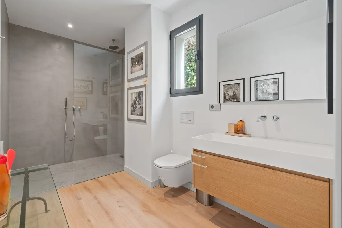 a987dbb9-7a8c-4f5a-9200-311ae19b4f7f