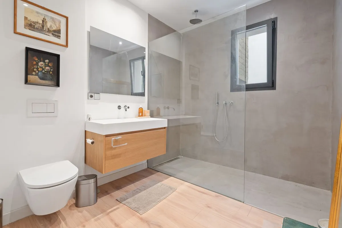 b1194243-556b-49e4-87c7-9b5ab7214b79