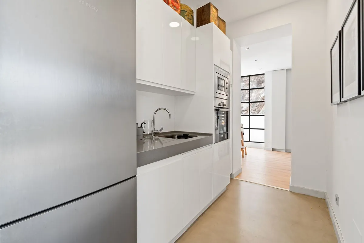 bdfee7dc-05a8-40e0-955b-3903186d9da3