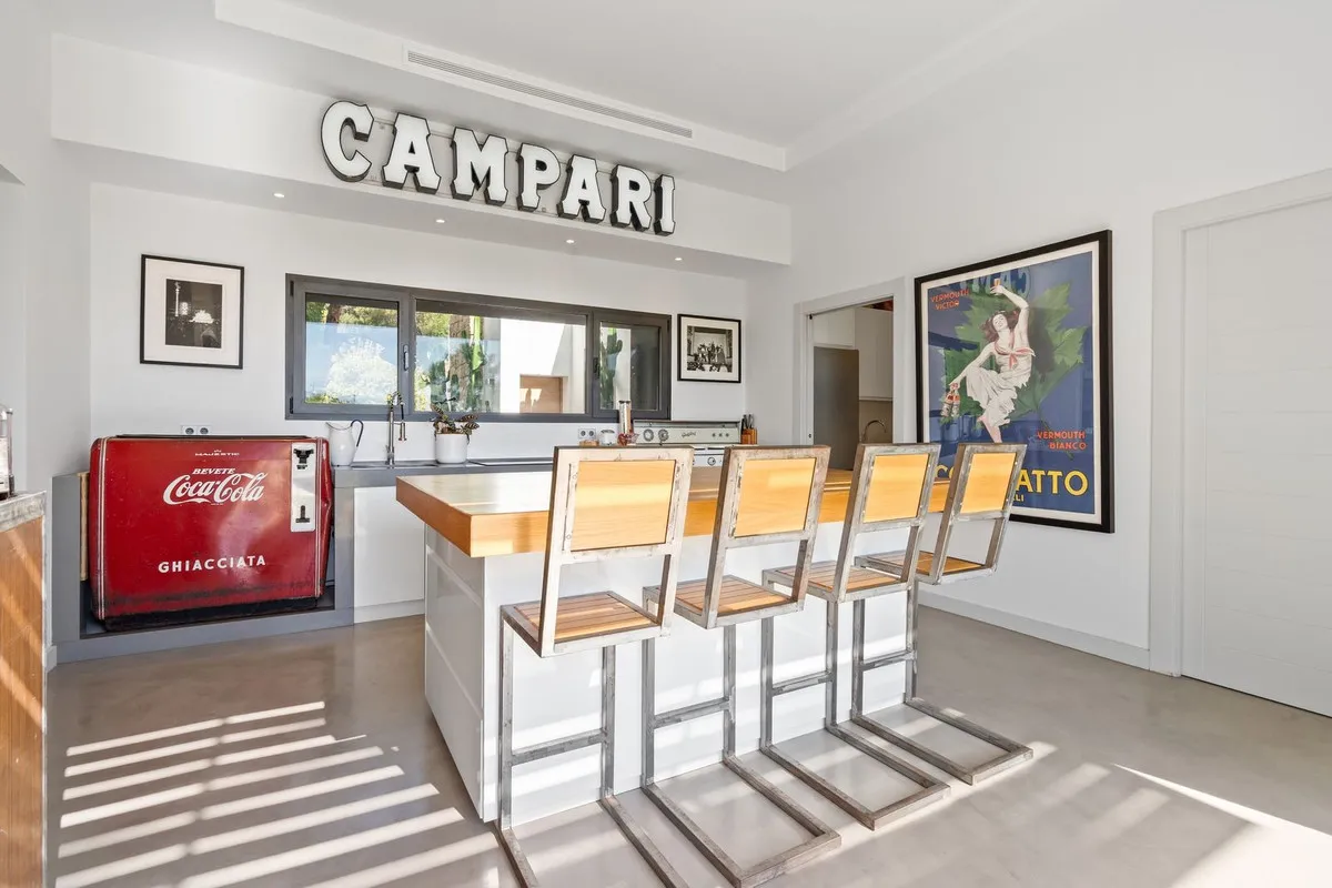 cfa5cb5a-9c0a-4700-a9c0-c6ca96f945d8