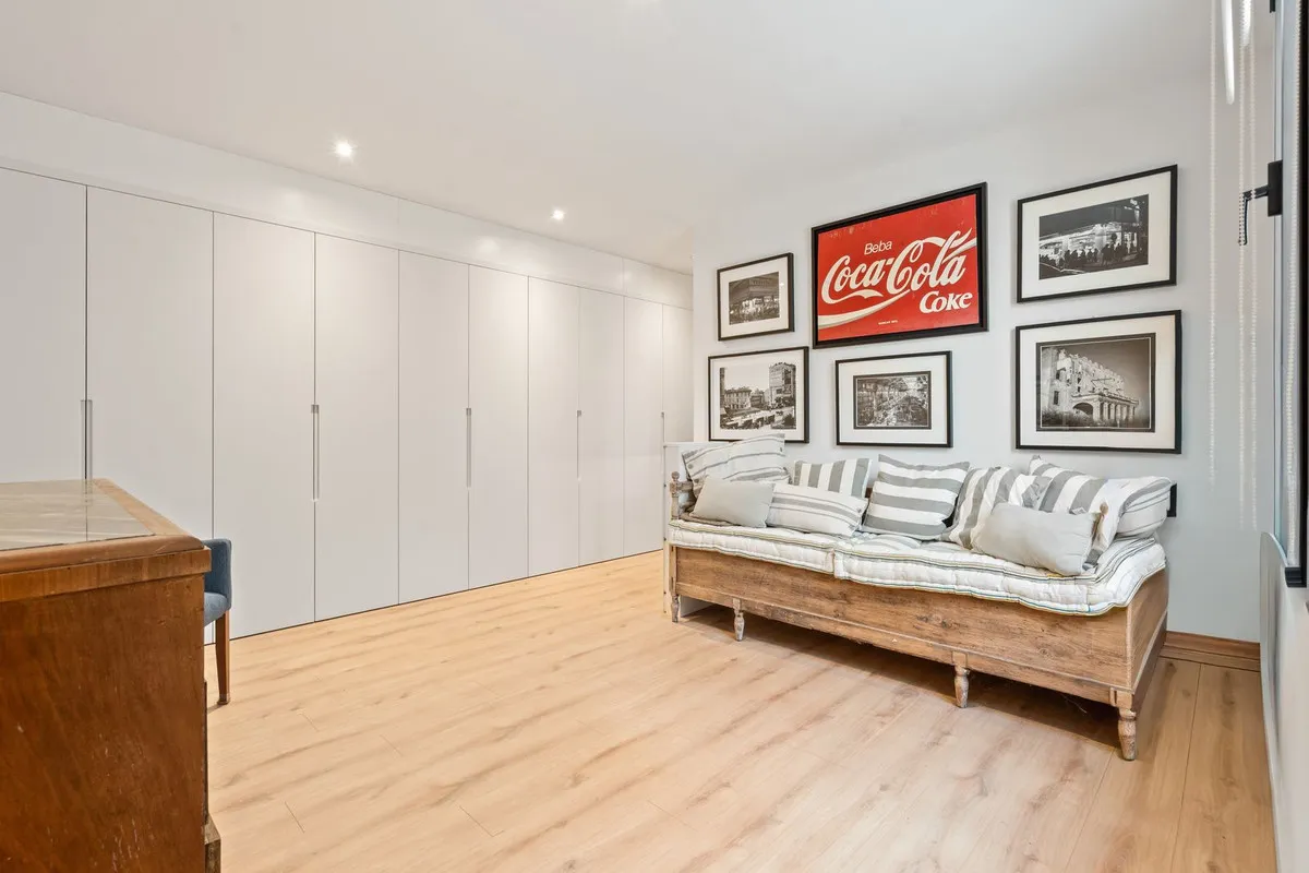 ebd6064e-8ebf-41fd-9fe5-acae9c3dbc1c