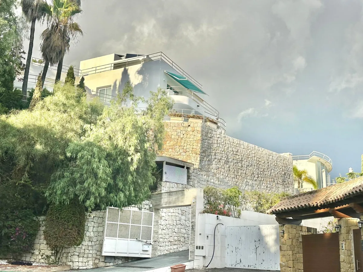 2e45183e-abbe-4b52-88c2-b5e758d26314