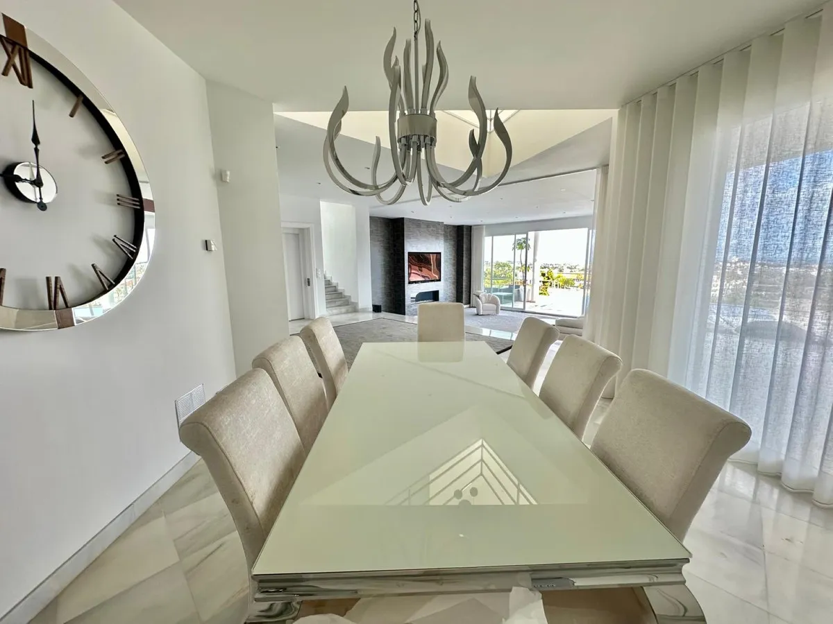 5c282778-8e7a-4fcc-b7ec-d10c689f9c90