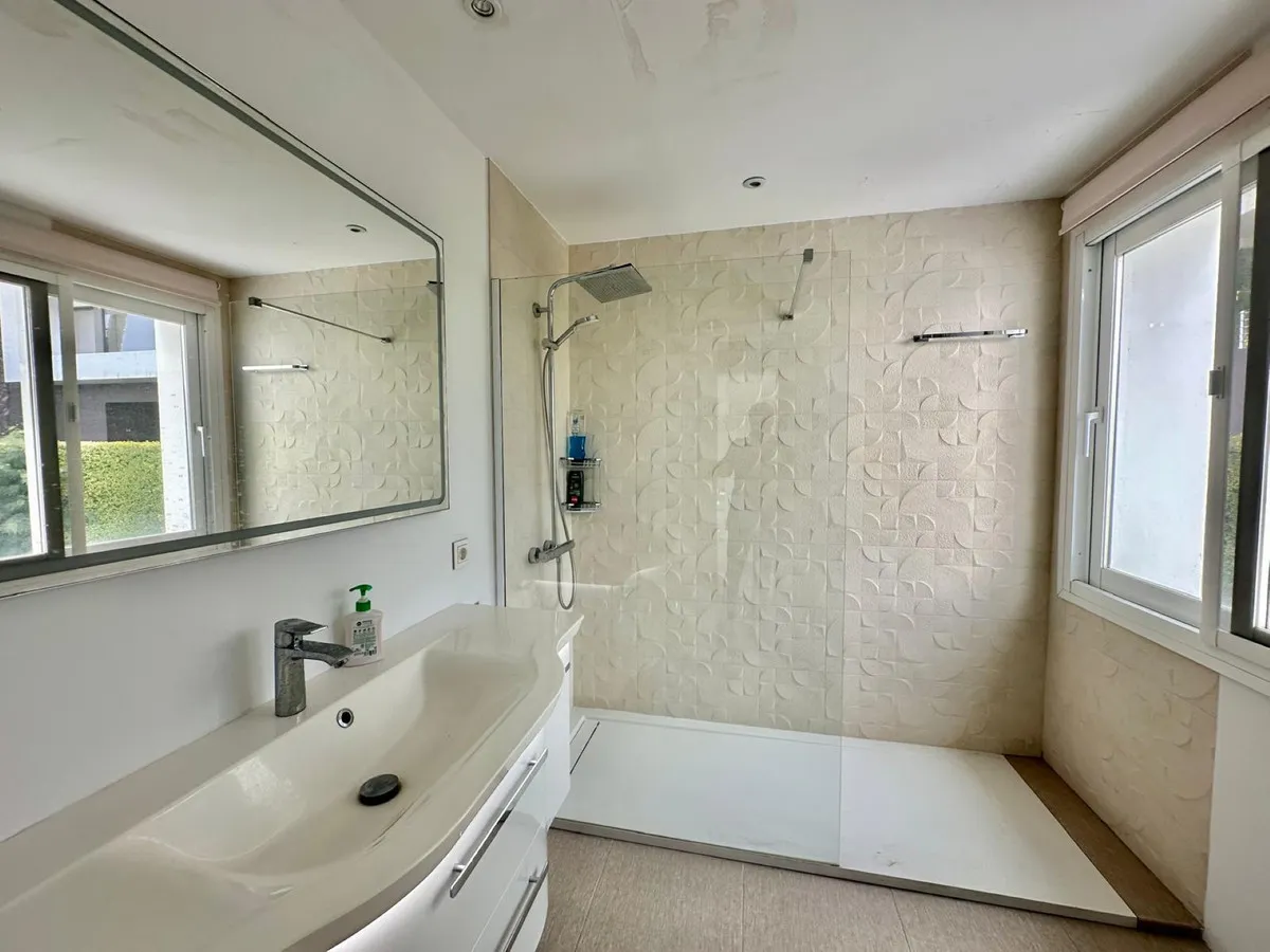 ca95b4ce-d757-4ea4-ad8e-511ed4947eaf