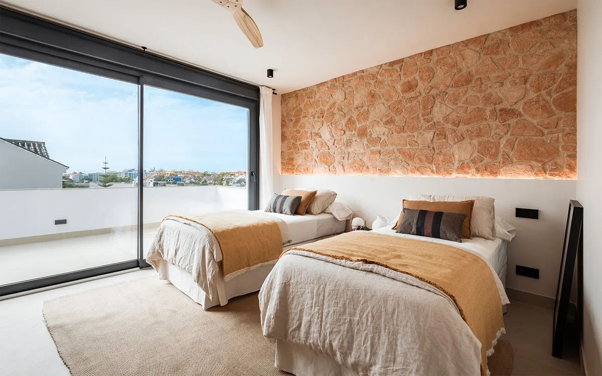 4c004b6b-f5af-4399-a29f-e1d5c41c6598