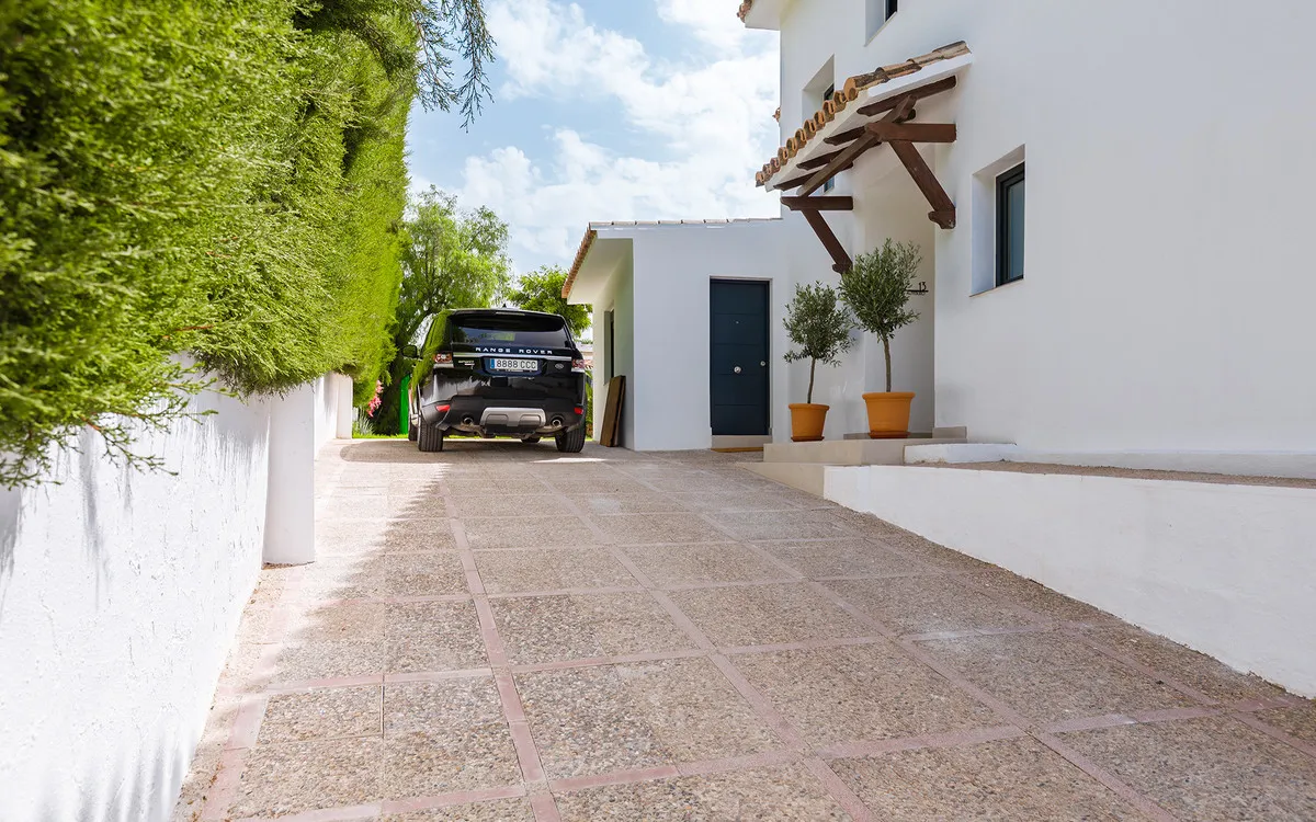 6c216f3f-d7b4-4431-b0f1-dd09db78d7cf