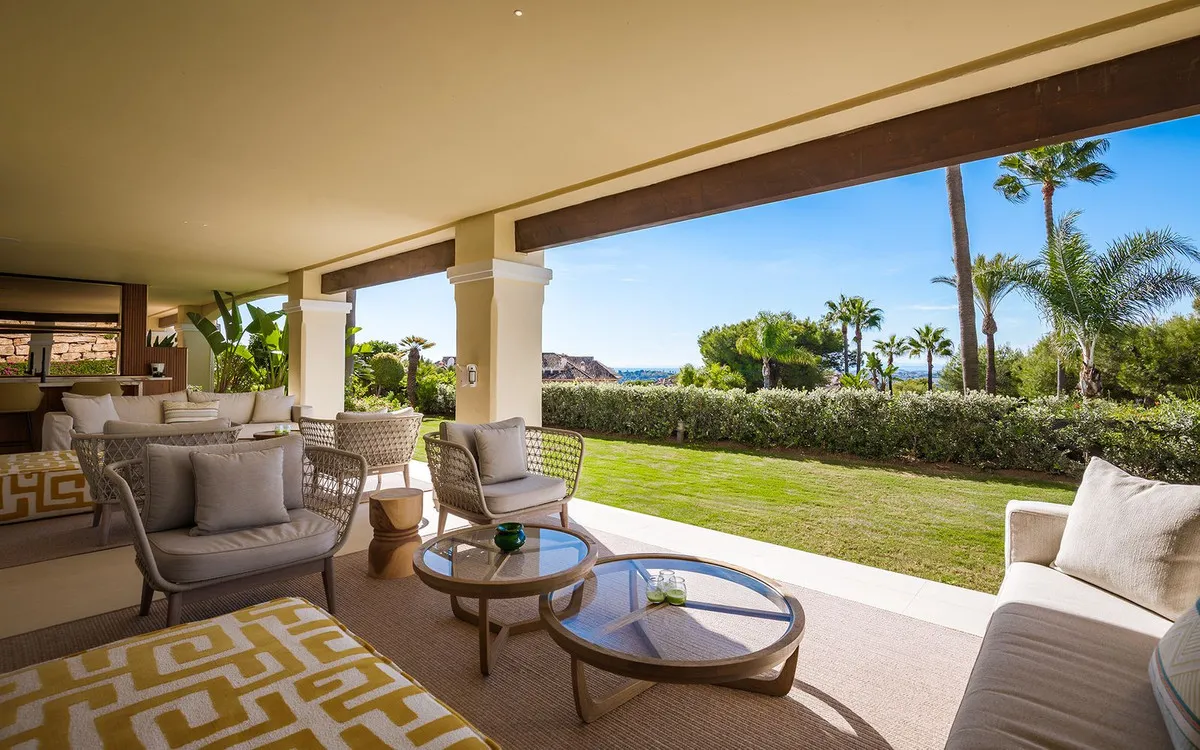 02c8164d-2a18-41db-8bad-89a672edb6c0