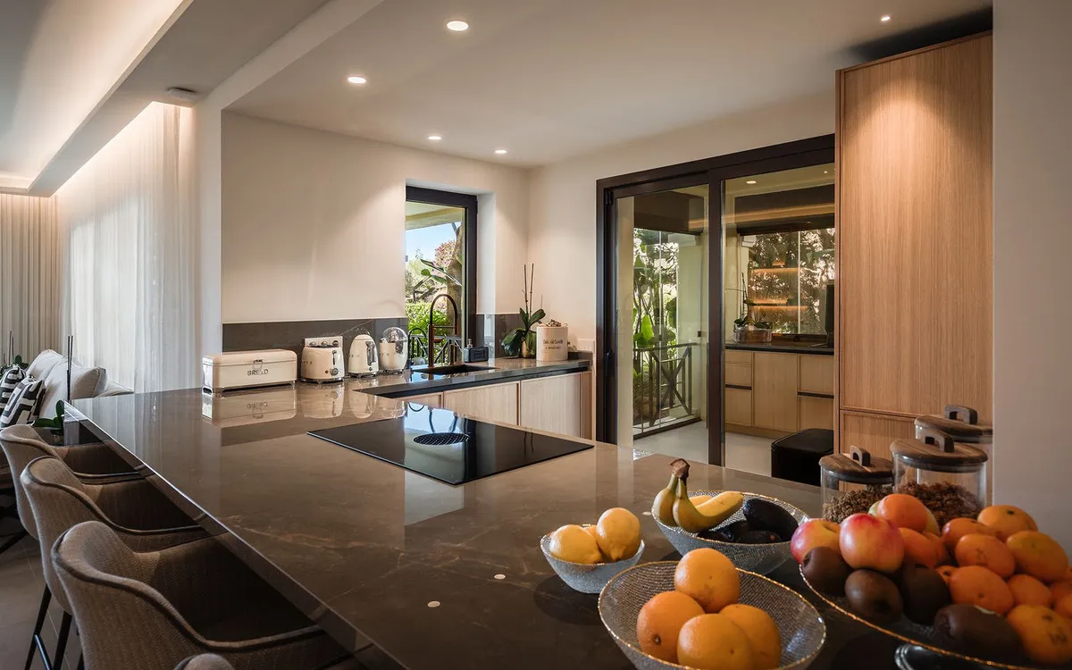 24a0a2f7-c8ab-4443-9794-023cd69a2a68