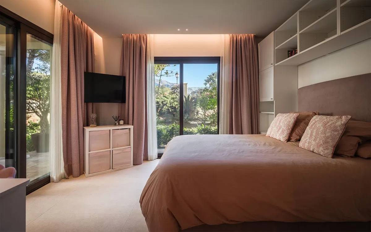 2c16b51f-2629-46cd-8aa1-10dae668f5ef