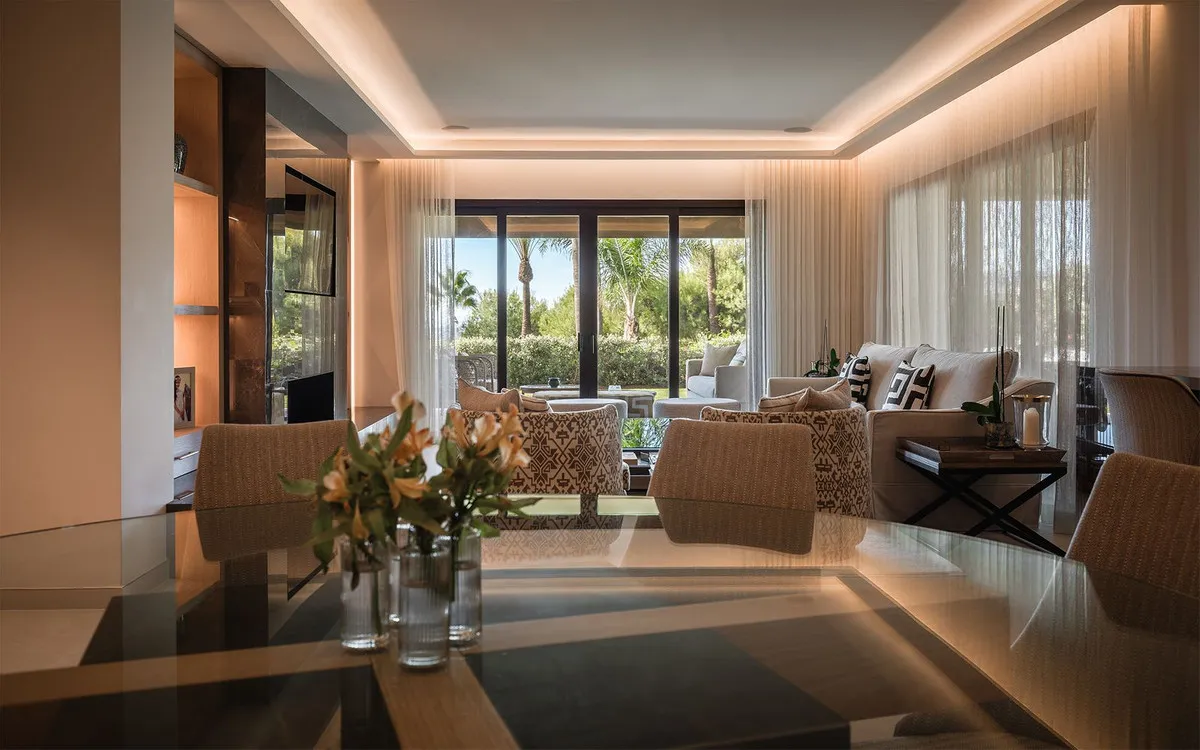 40d900da-92d2-4971-afc1-7c1b98142530