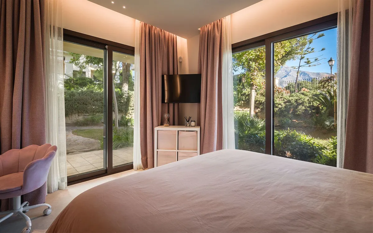 8534e0ed-4f92-424f-9796-7880e84b27a3