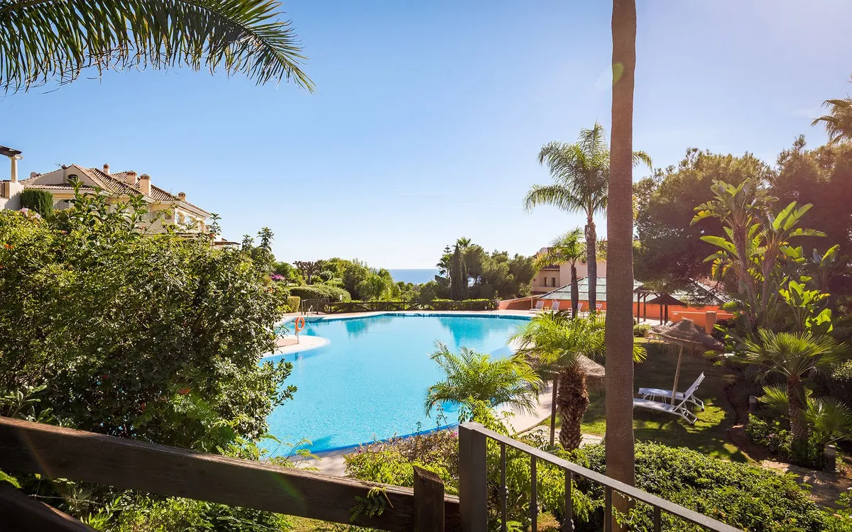 c04798a4-3e39-4737-b862-d6f1f22ba741