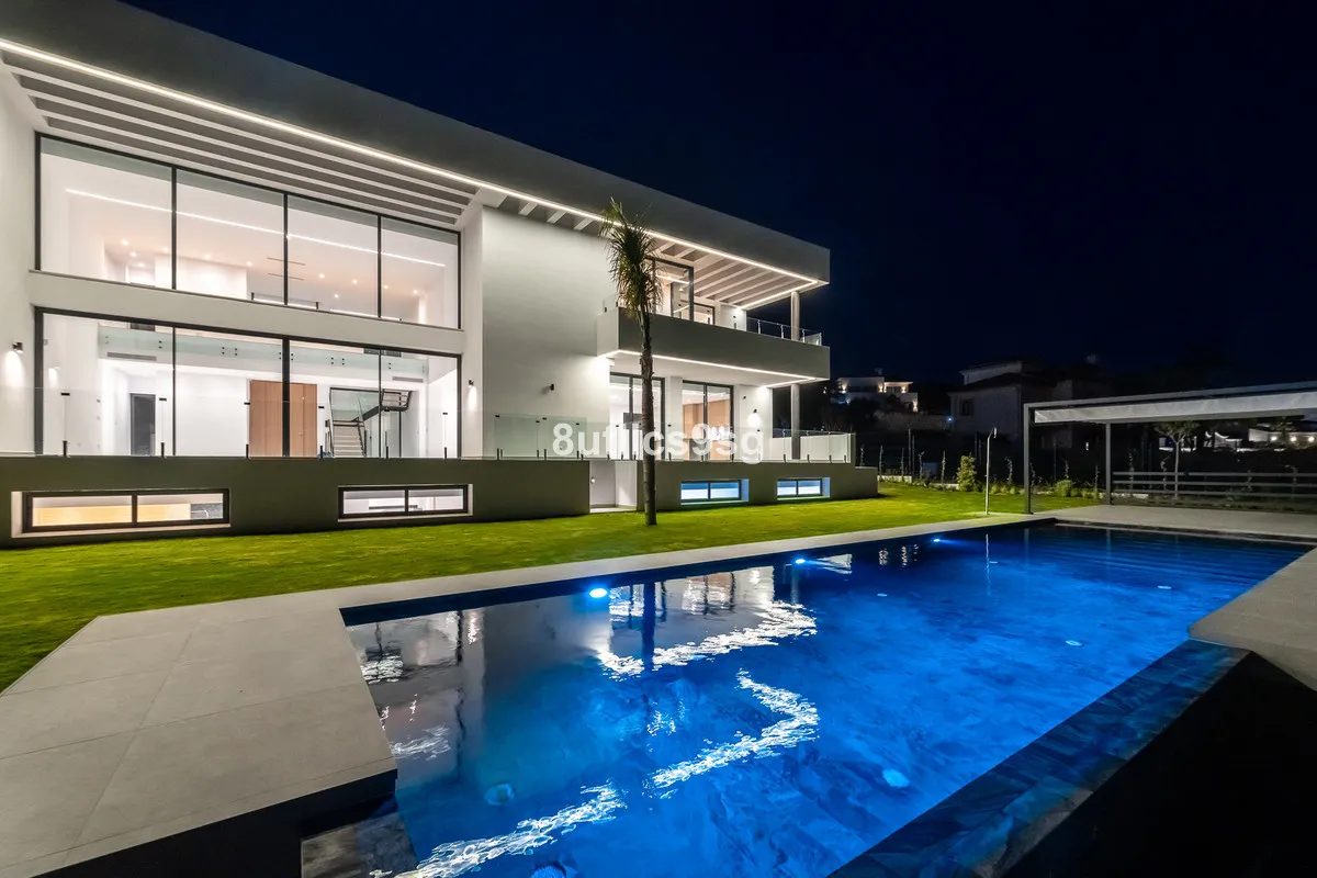 6e6983b5-d98e-4642-ab2d-8737bfe409e4