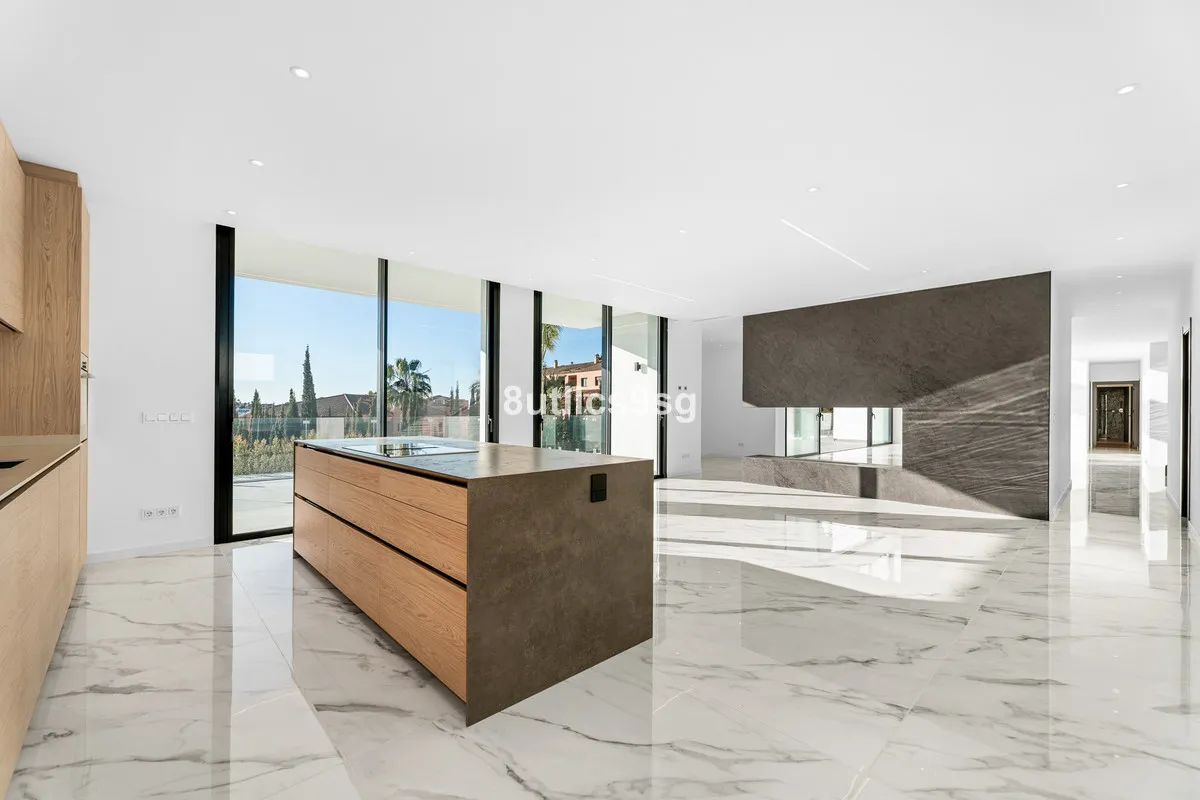 ab294096-7e47-4b00-a42e-11a58ea6cd70