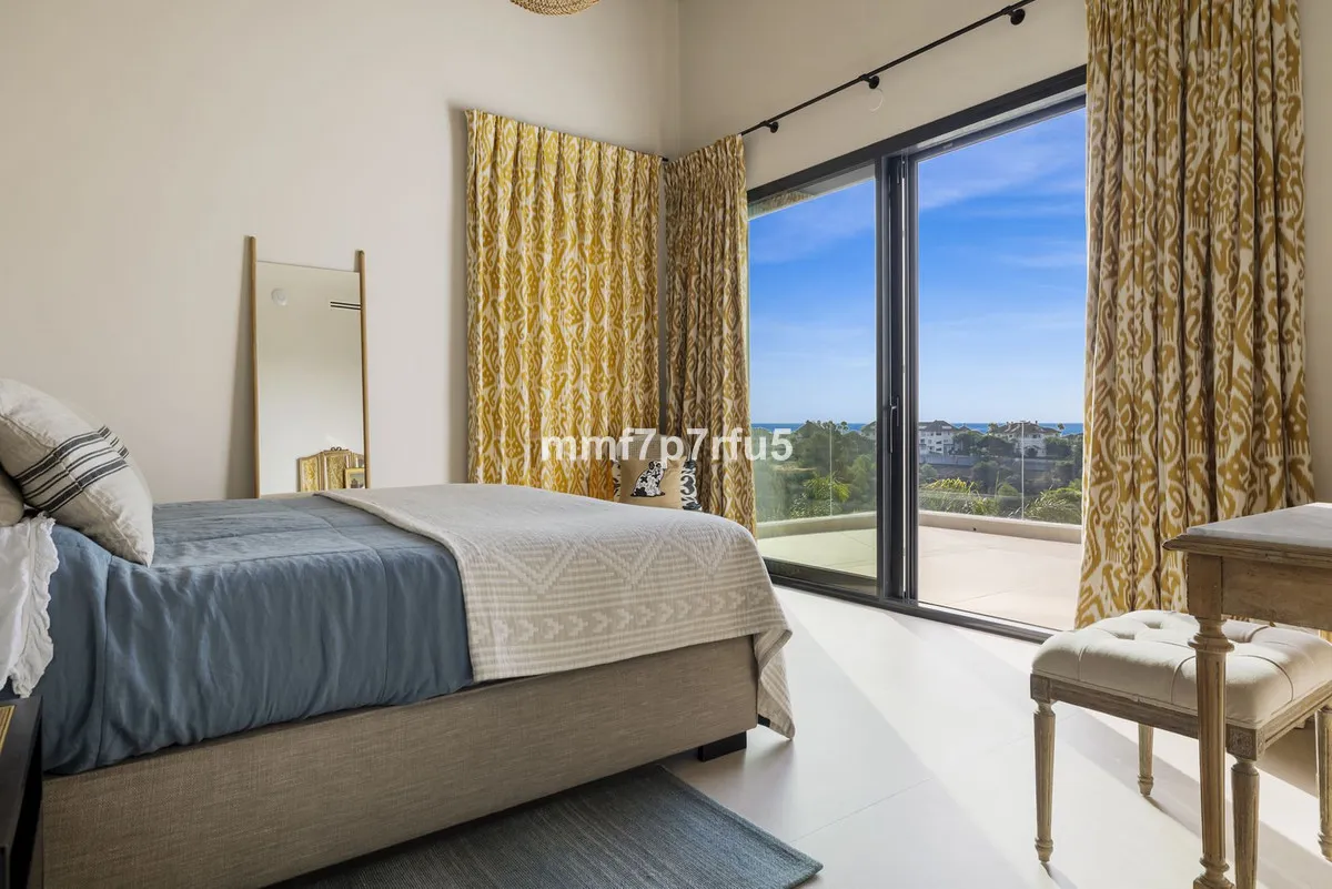 02171fec-9be3-4c36-a409-46e162118a44