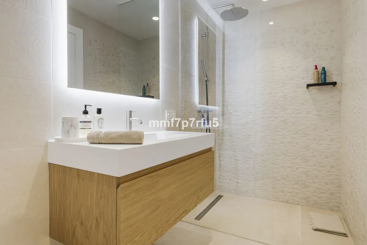 284ac920-fc43-4880-aa81-e2492f0e2c90