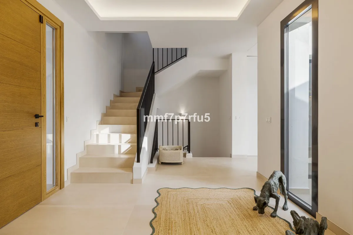 9a56bb5b-57b3-4b7a-9f66-87f7750719b9