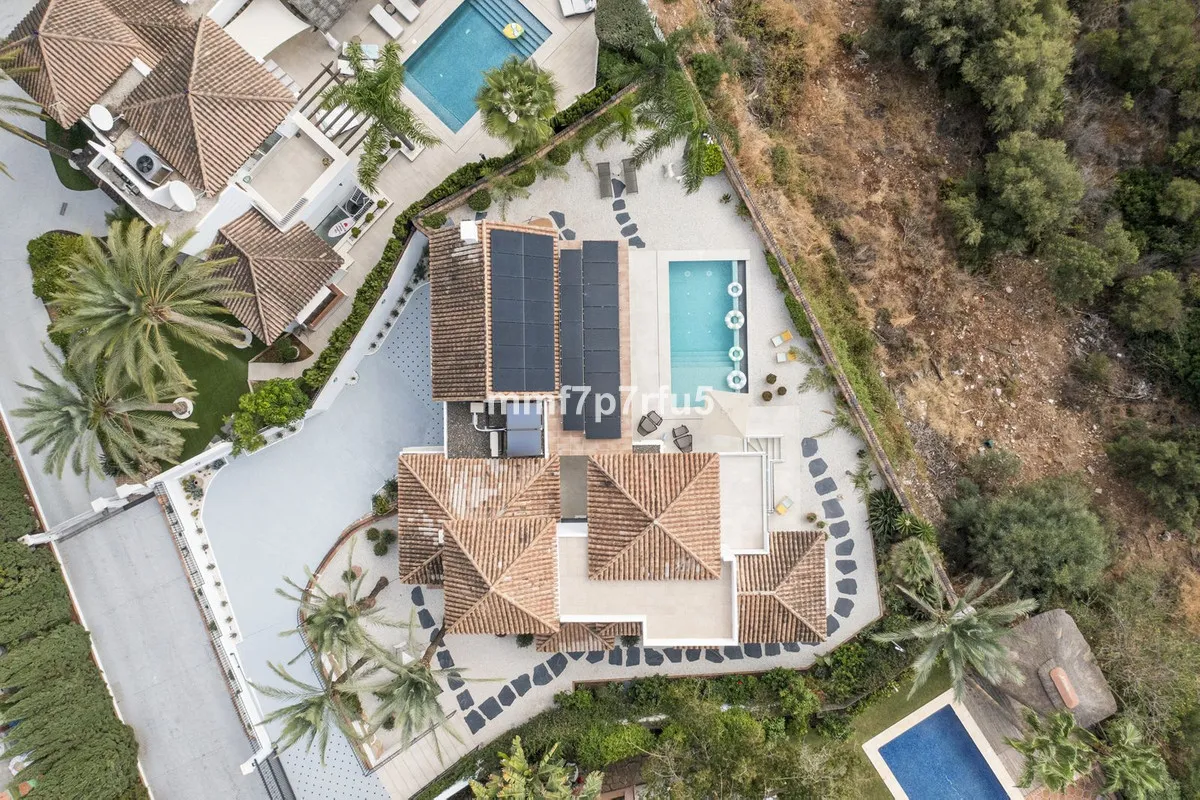 cef14af5-3336-4a1c-87a1-d748f9537de6