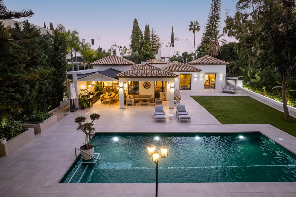 Luxurious Villa in Prestigious Golf Valley, Nueva Andalucía
