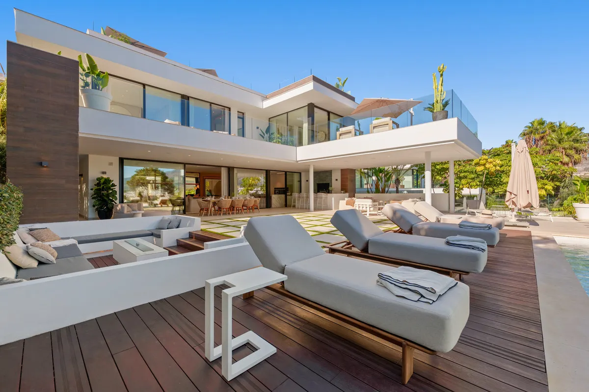 32083f74-b9c5-45fc-981b-a27e1b3ace10