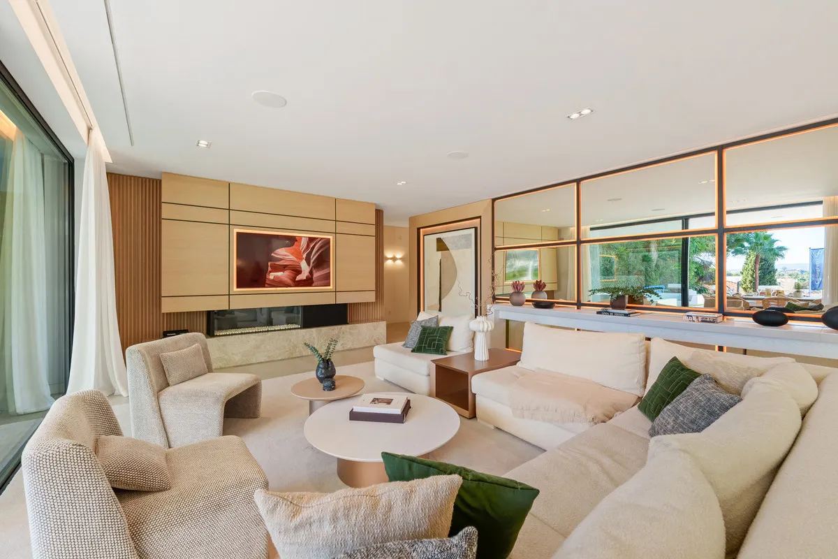 6aadb30d-71f0-4f0f-b0c2-9c6476a3b077