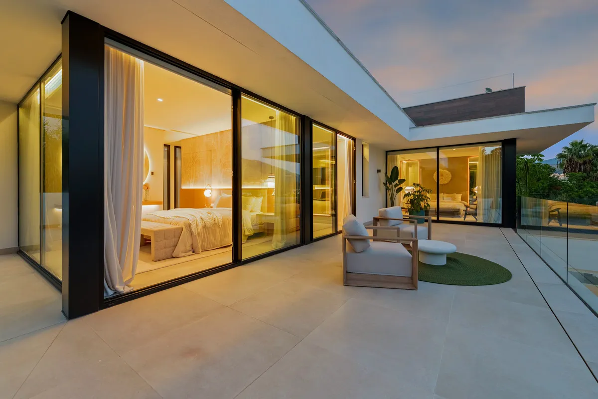 b1a8af13-94c7-46cb-85fb-e79044e050e8