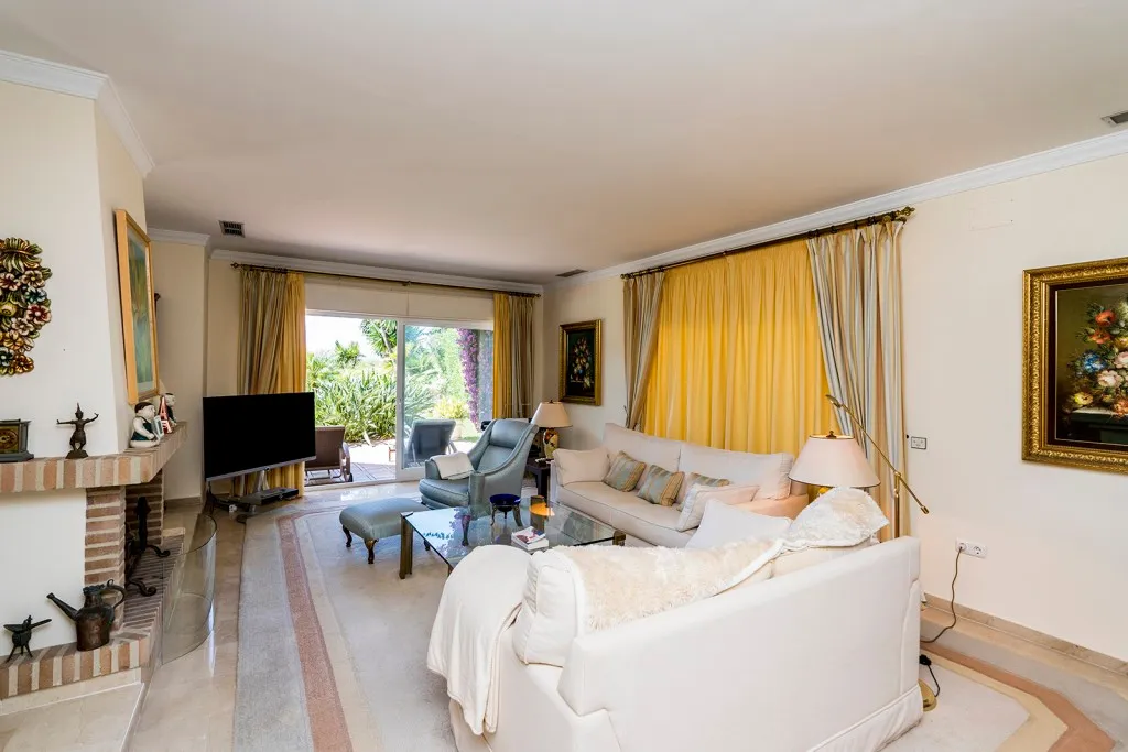 b247c439-d18c-46ec-bbf7-7a545d2d8a6c