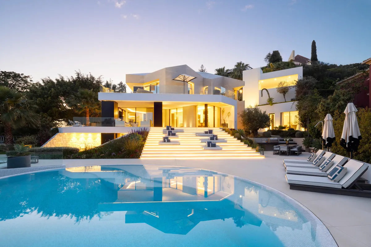 Contemporary Luxury Villa in La Quinta Golf Resort