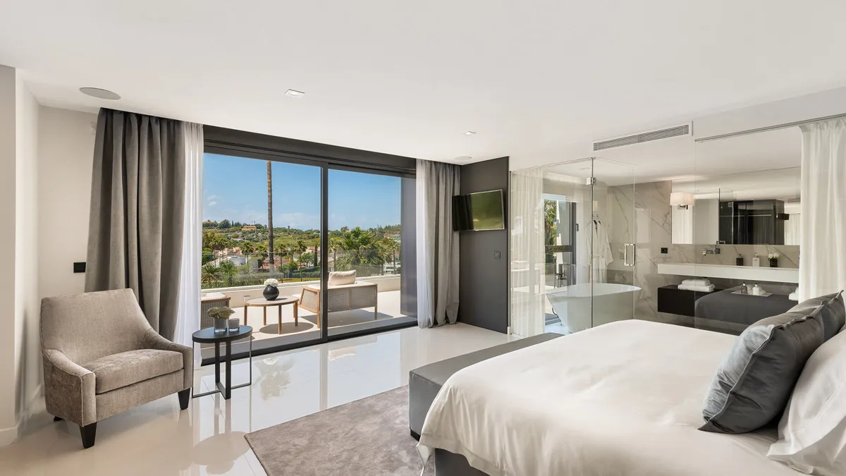 52e01d00-2573-4b4d-b9a4-a00f05f2f5c3