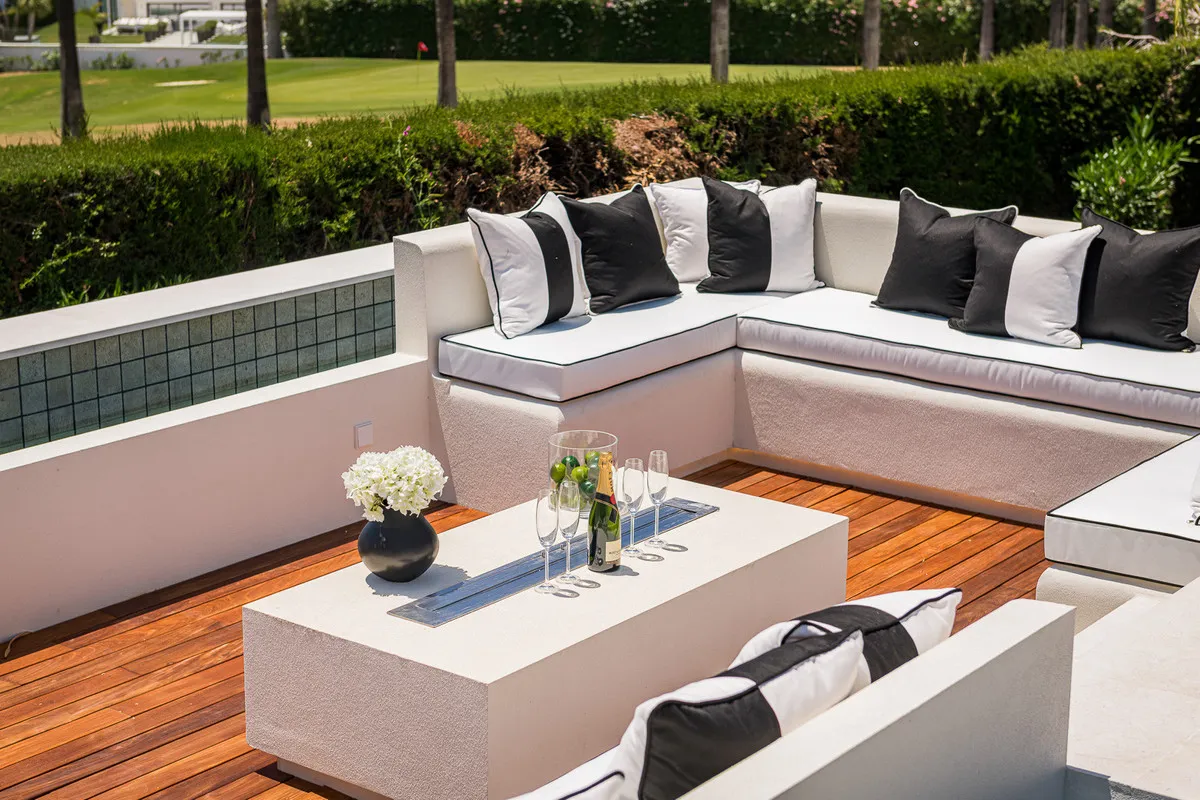 5b6e76a7-b13c-4f3d-a044-ce5493a65089