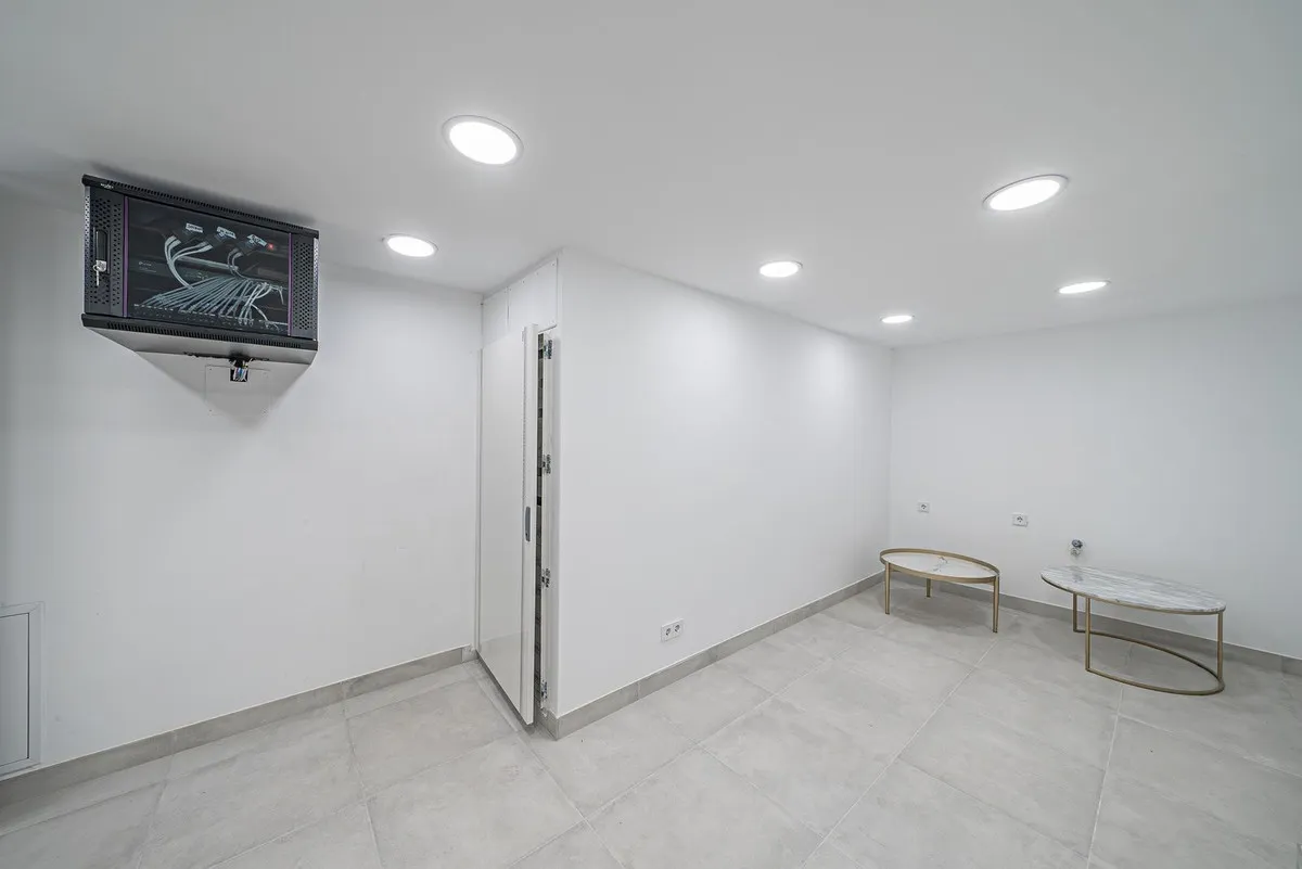 37abdecb-692f-4324-9825-56243069e11c