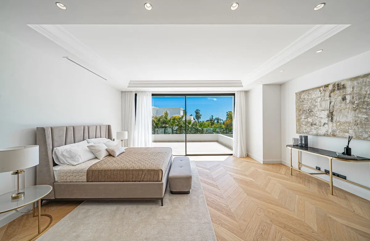 fcf52aa7-fd14-4c0d-bed3-47319fdabd81