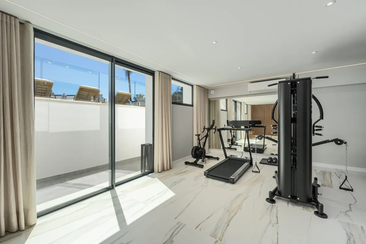 211ba563-cbb1-42d0-a5b1-d59defa365e1