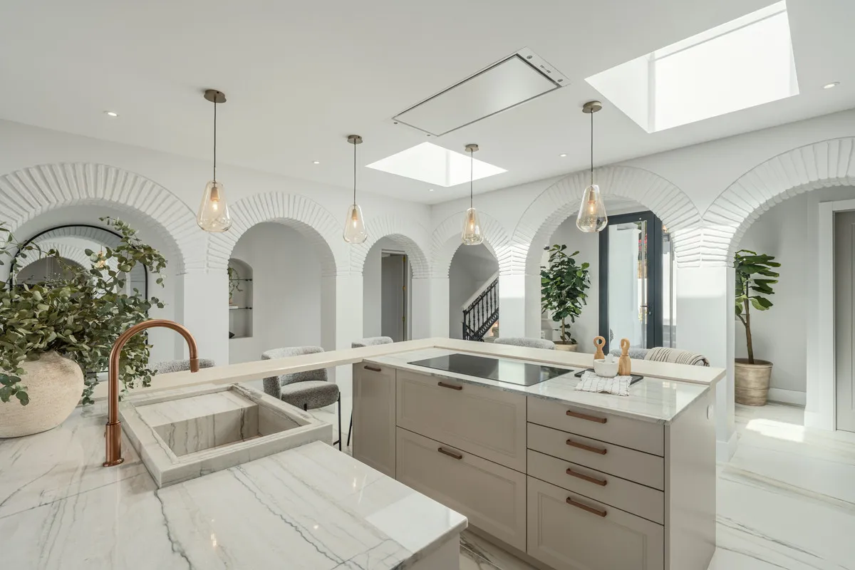 4a0af2c3-8861-4f37-b12d-2e6f81161a26