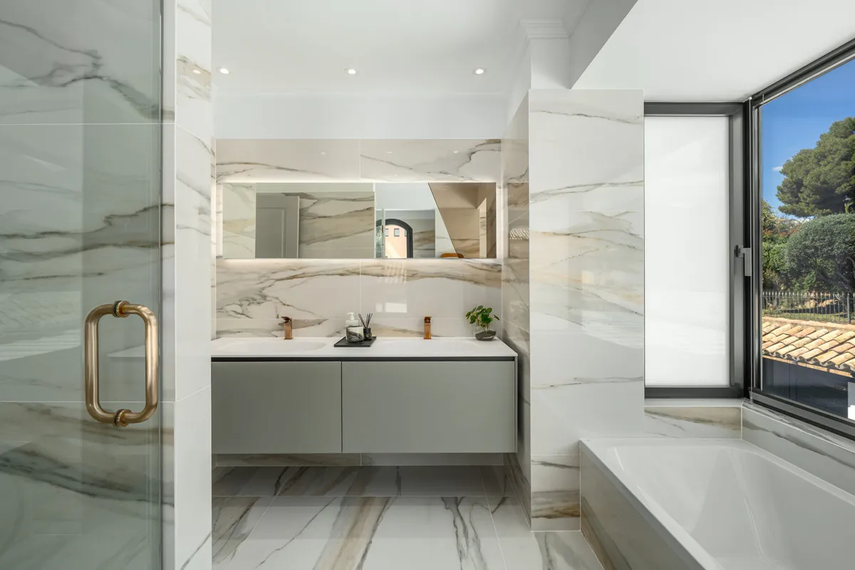 6c746e93-f0f4-4d46-851a-c5ae4efefd92