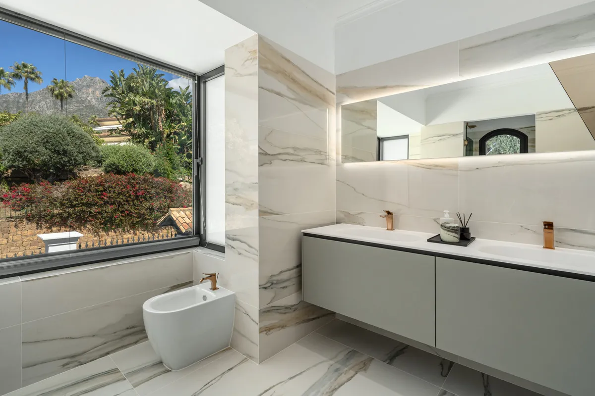 7552bbc9-36bc-410b-ac24-ae012fb6ab47