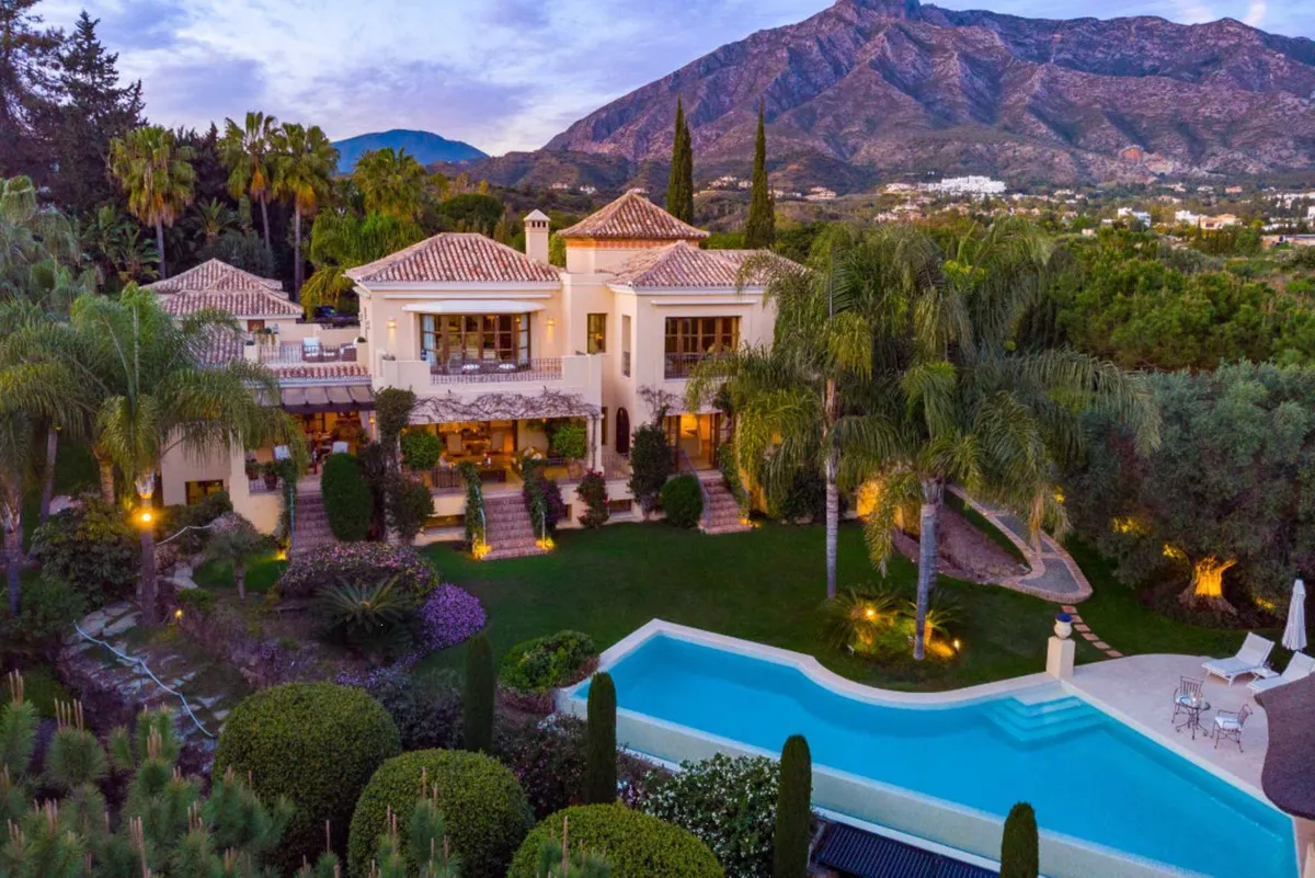 Timeless Elegance Villa at Las Lomas de Marbella