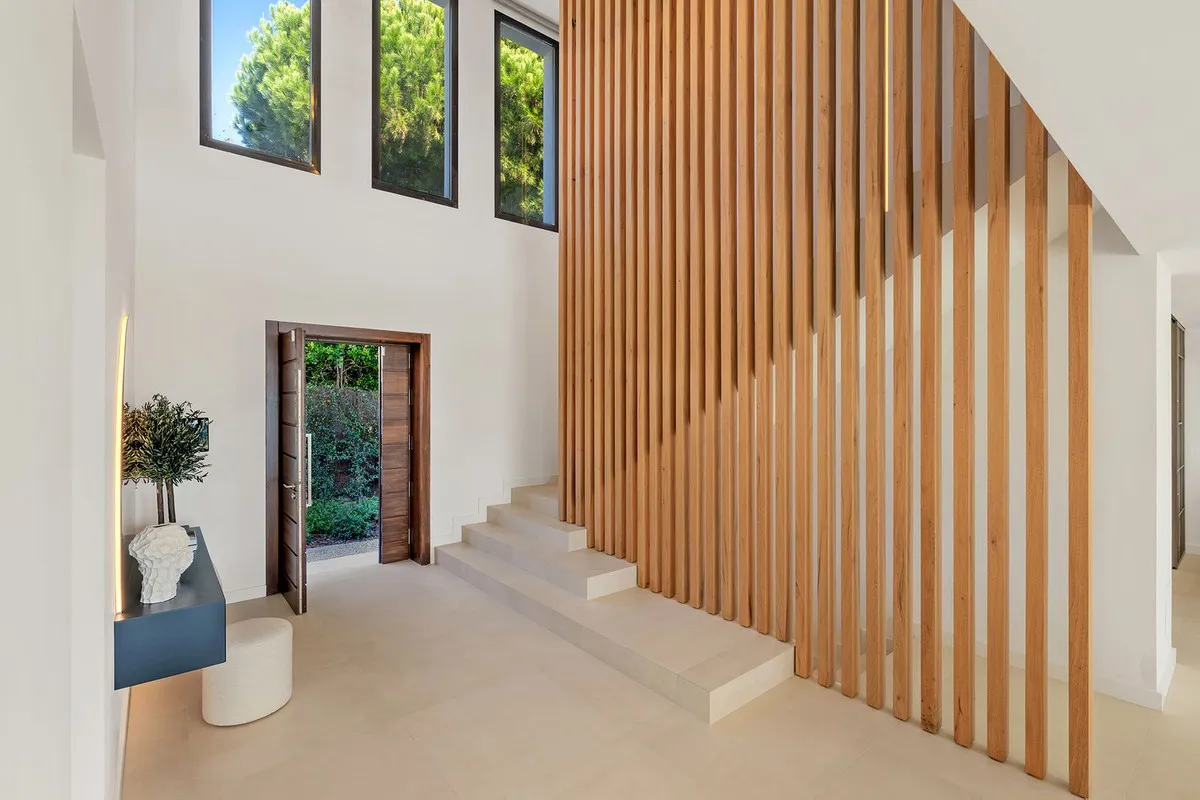 293a56f1-4057-4e6a-8b39-f602de5436f8