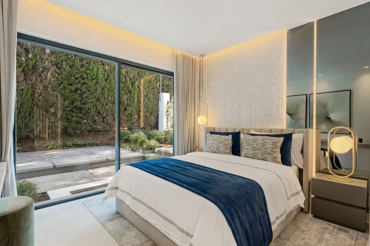 70f6a115-05e5-4593-9cac-68fc75fbb8d3