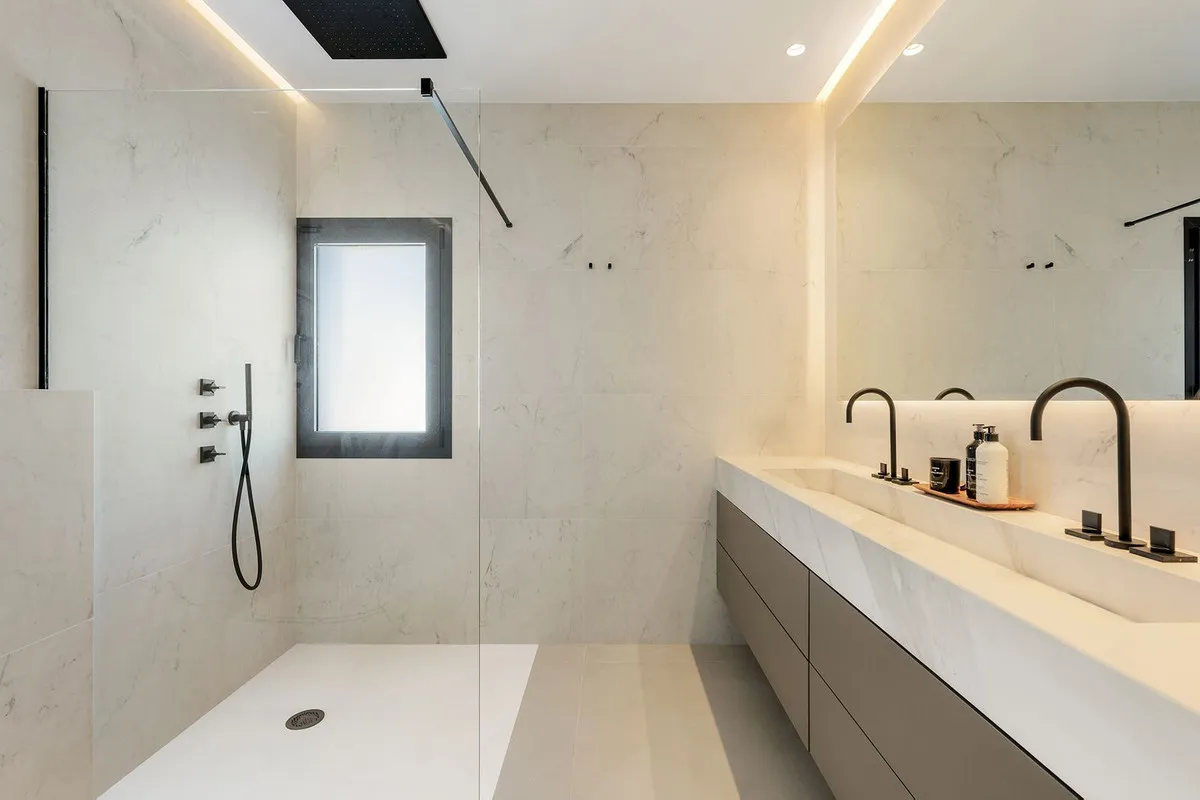 cbd239a2-026c-4591-b8c0-33ef4955420b