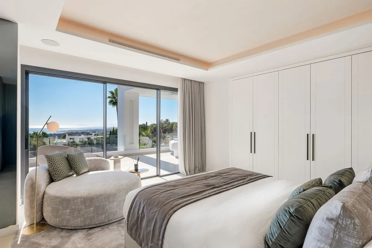 da0be0bd-2c82-43f5-bab9-40f18480eeea