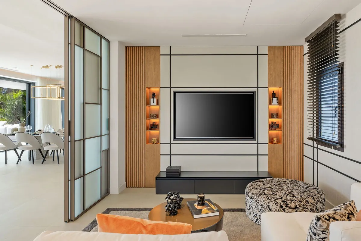 e51ea442-7ad5-4f2c-a078-2b02529d2e5e