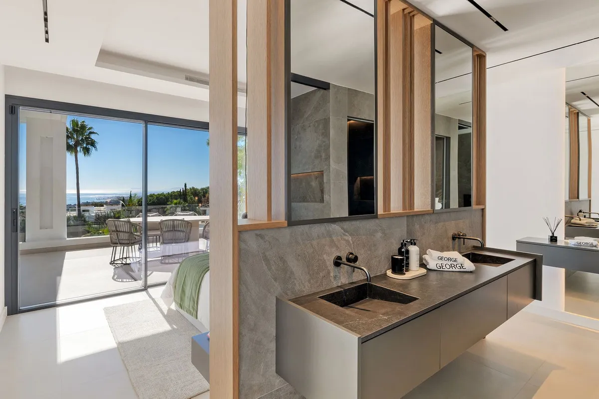 f313cb31-bc87-43e7-b7e6-f038a73ad1ae