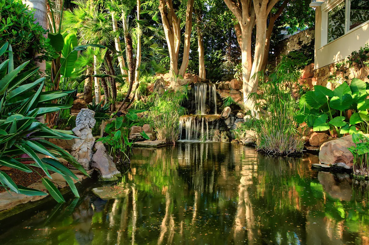 55f6fa7c-326e-46f2-8c41-40f731403643