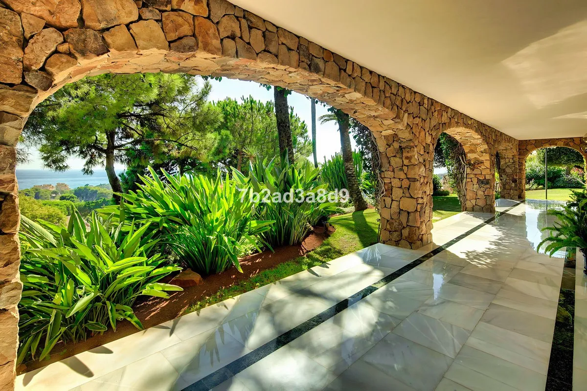 0323a895-0768-4801-ba8b-a658ed3f8824