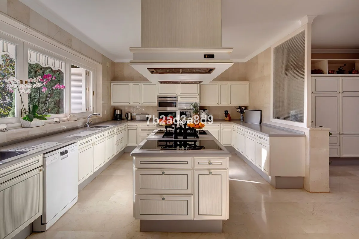 ec24935d-da4c-48d8-acee-32292b5d99a5