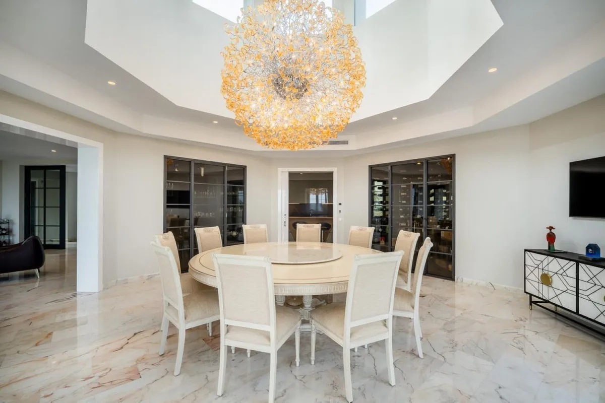 6ffe3328-7303-40bb-9066-61d3829b4550