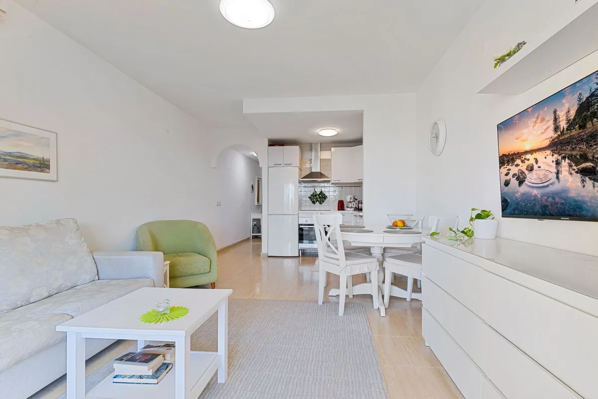 f8b50601-c68a-40c0-91a4-30c0e7708119