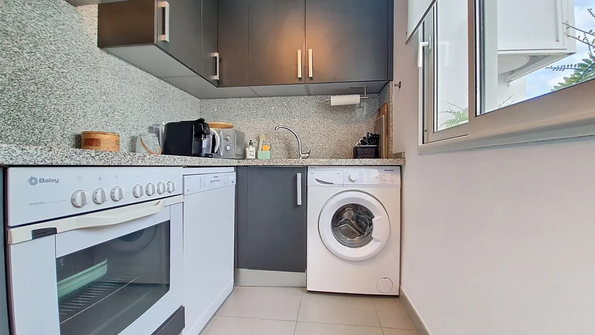 118924af-1333-473a-ad47-e7b7e1d33475