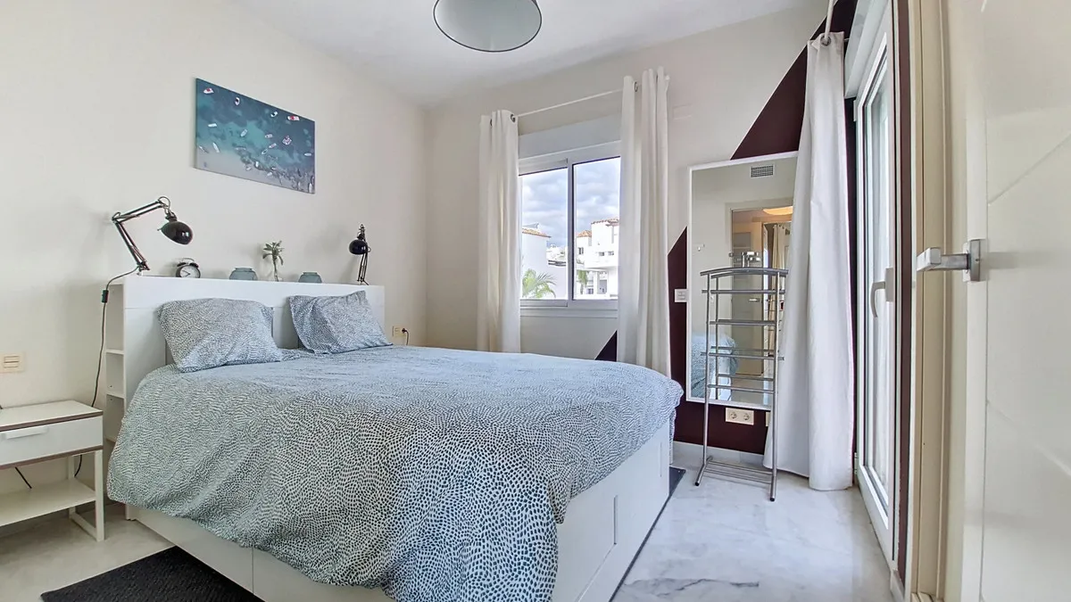 1f8063f8-5b67-4040-9ab8-1acc21c32bcb